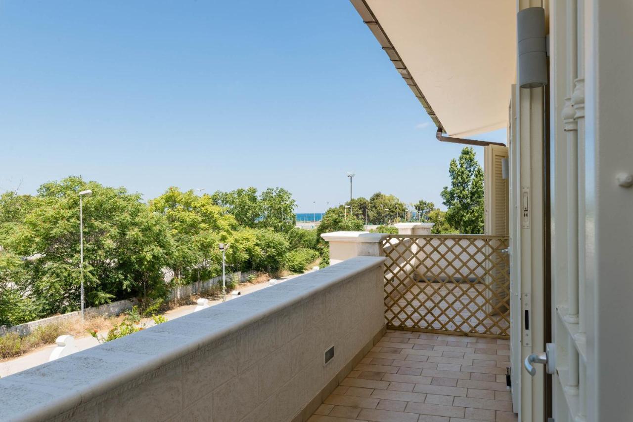 Casa Agapantus Con Piscina Da Giugno Apartment Bari Bagian luar foto