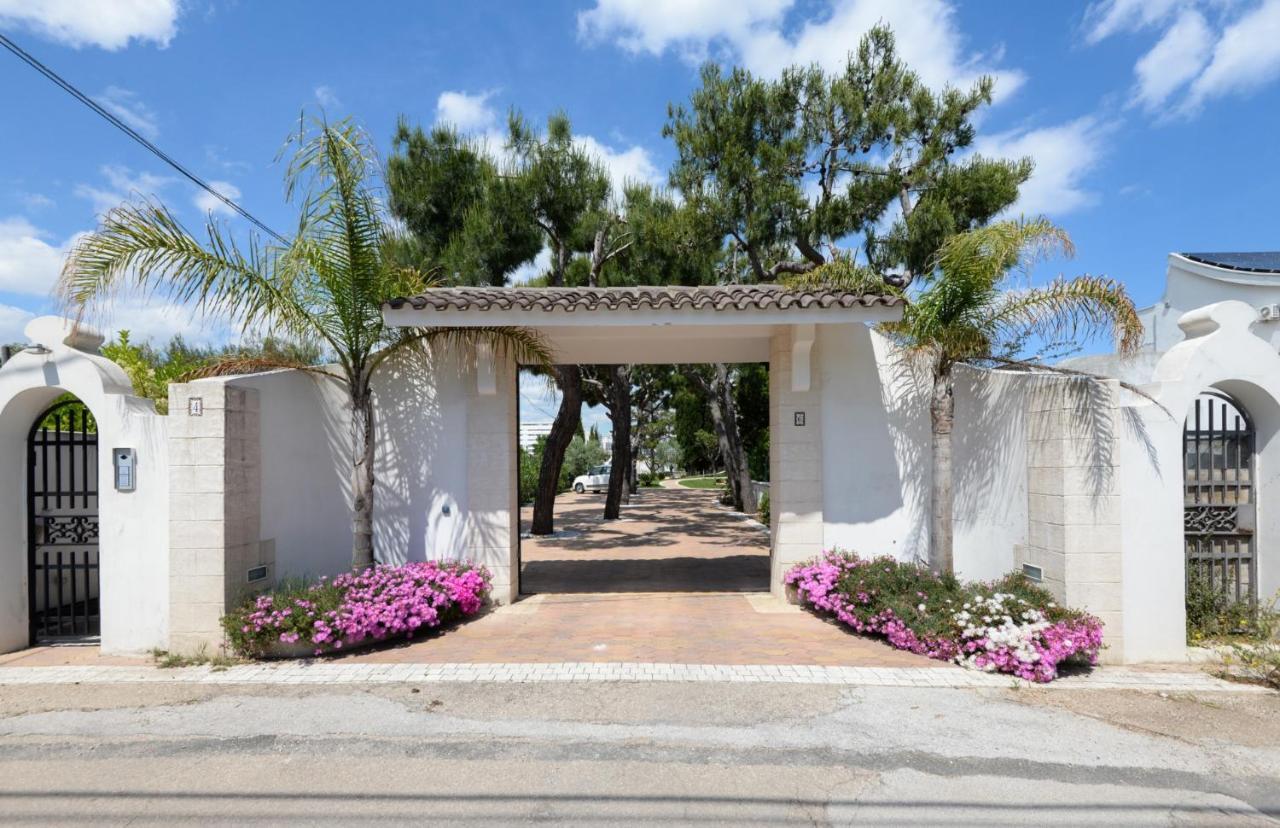 Casa Agapantus Con Piscina Da Giugno Apartment Bari Bagian luar foto